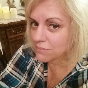 Meet your Posher, Isabel